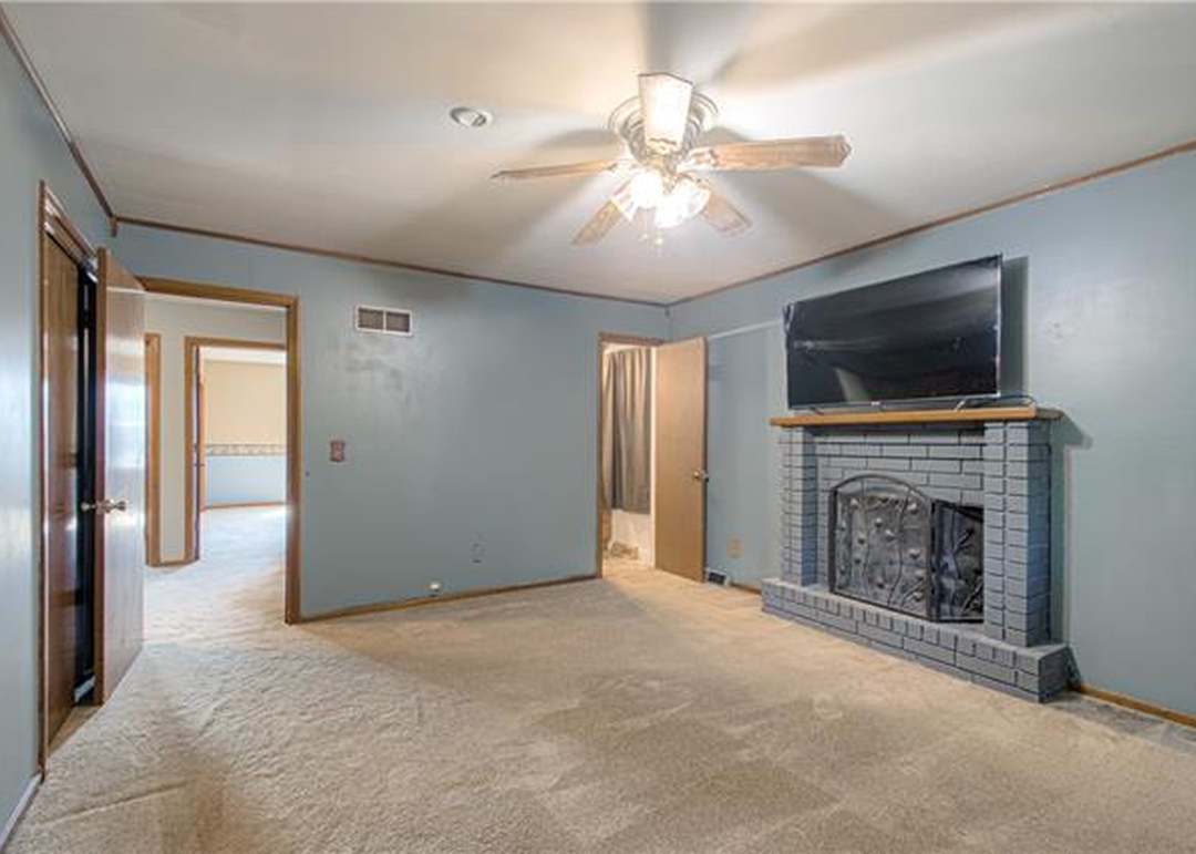 212 S Randolph Road — photo 15