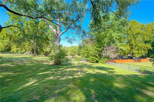 212 S Randolph Road — photo 32