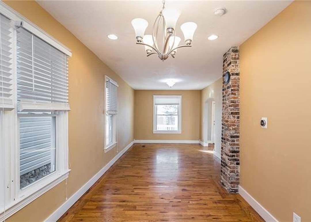 213 Brooklyn Avenue — photo 11