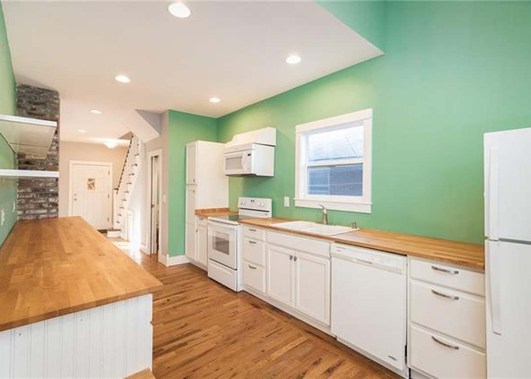 213 Brooklyn Avenue — photo 12