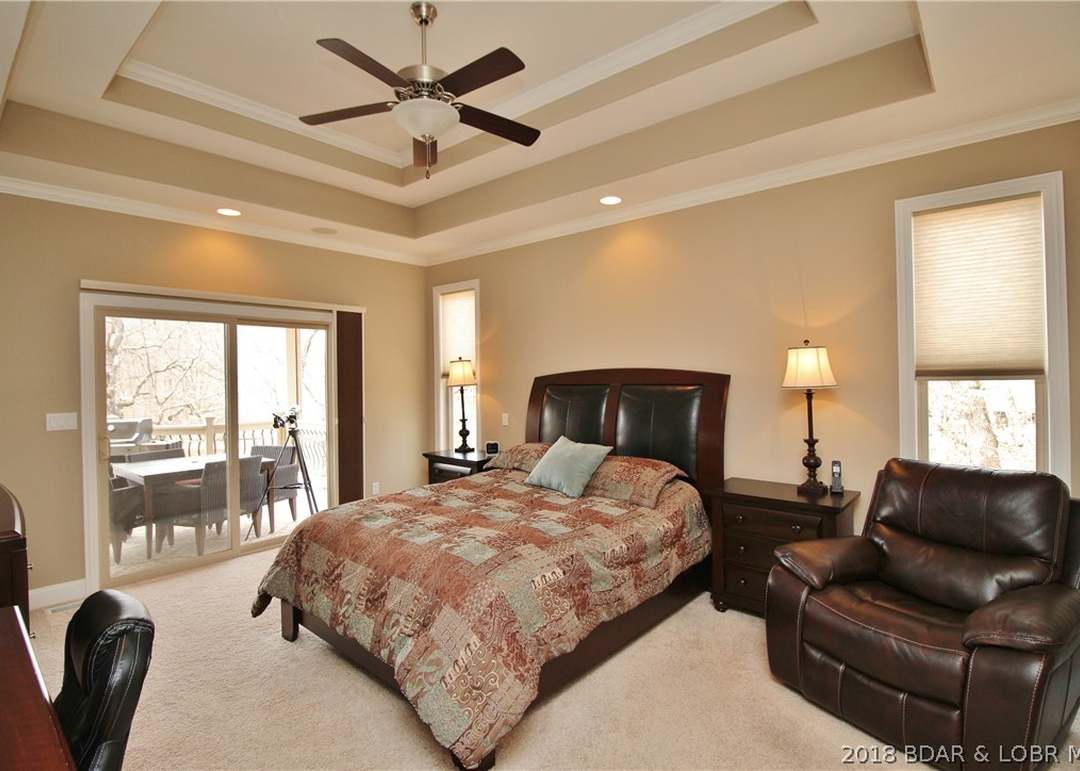 213 Lake Village Boulevard — photo 5