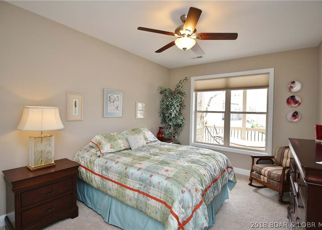 213 Lake Village Boulevard — photo 18