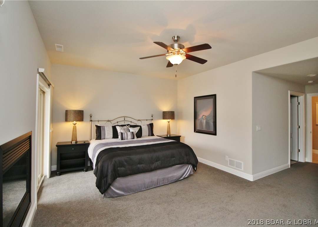213 Lake Village Boulevard — photo 21