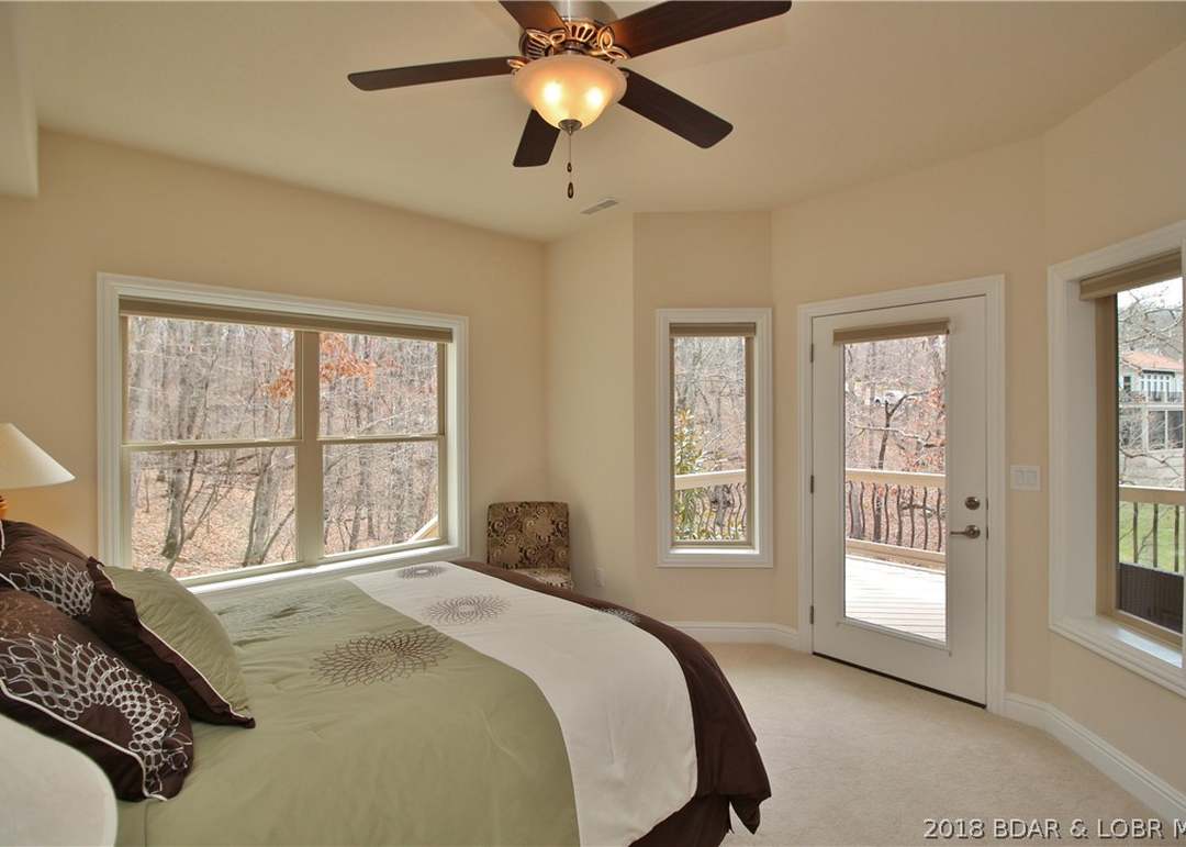 213 Lake Village Boulevard — photo 22