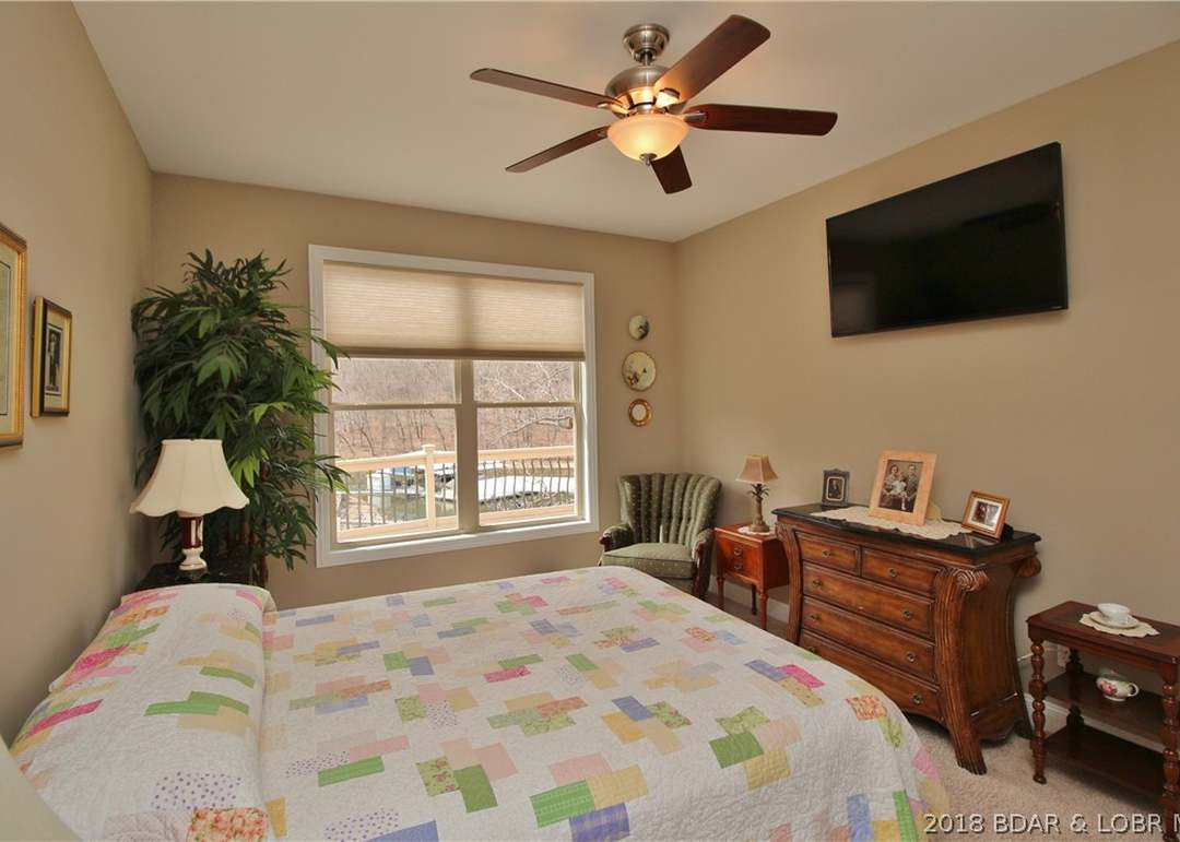 213 Lake Village Boulevard — photo 24