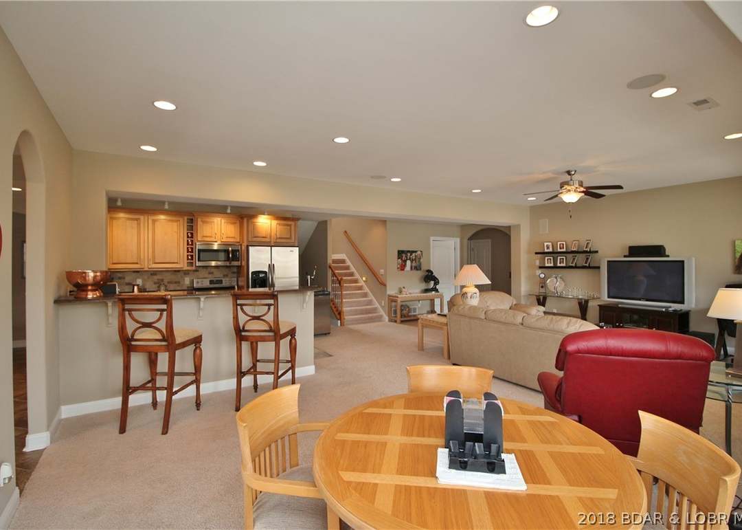 213 Lake Village Boulevard — photo 26