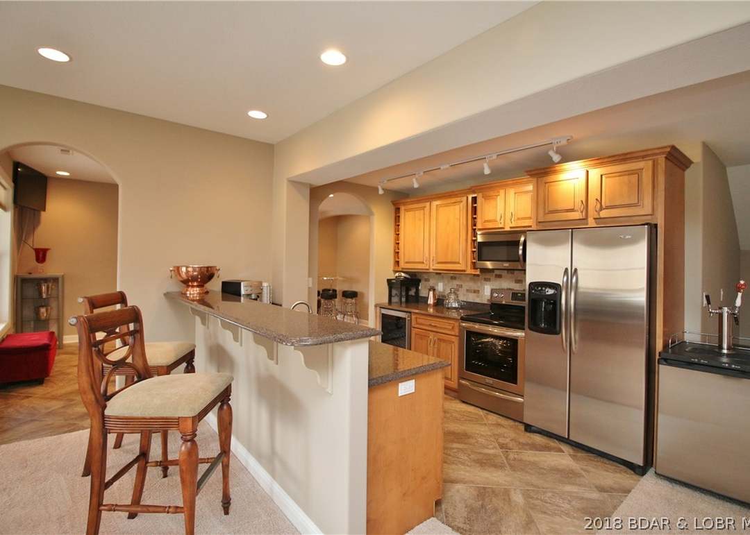 213 Lake Village Boulevard — photo 27
