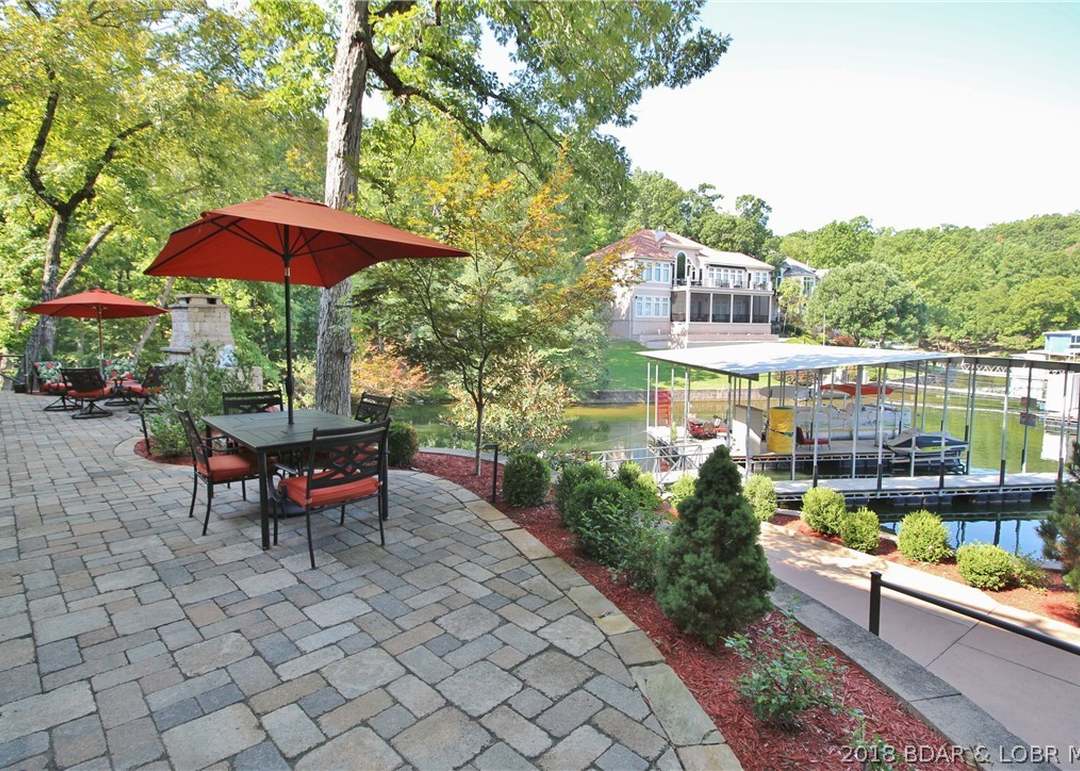 213 Lake Village Boulevard — photo 30