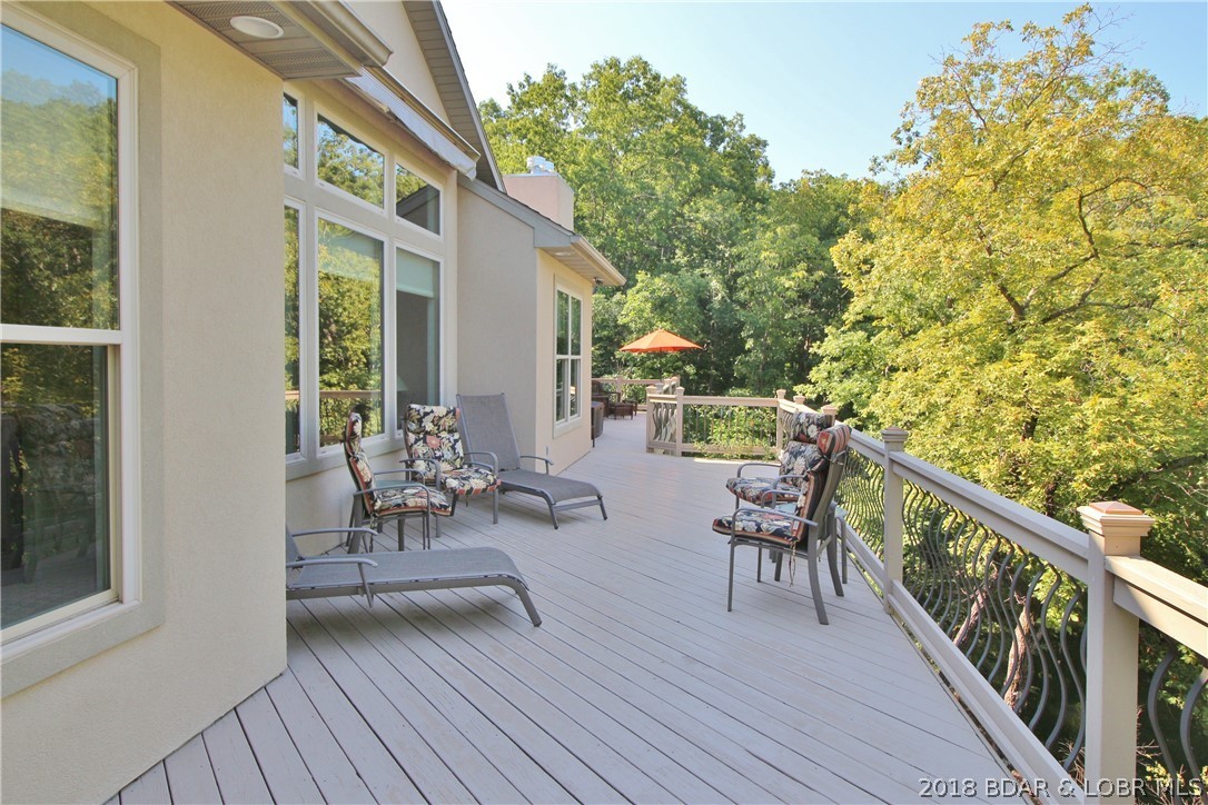 213 Lake Village Boulevard — photo 33