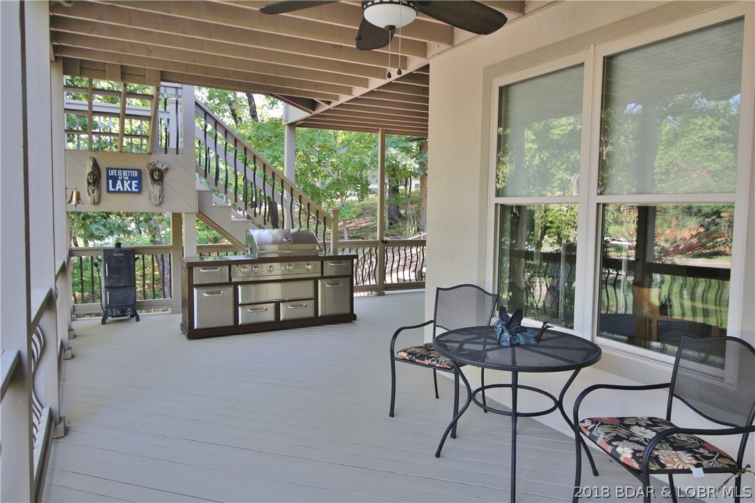 213 Lake Village Boulevard — photo 35