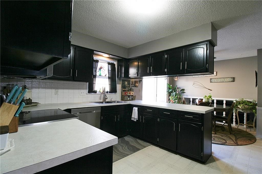 2131 Francis Court — photo 4