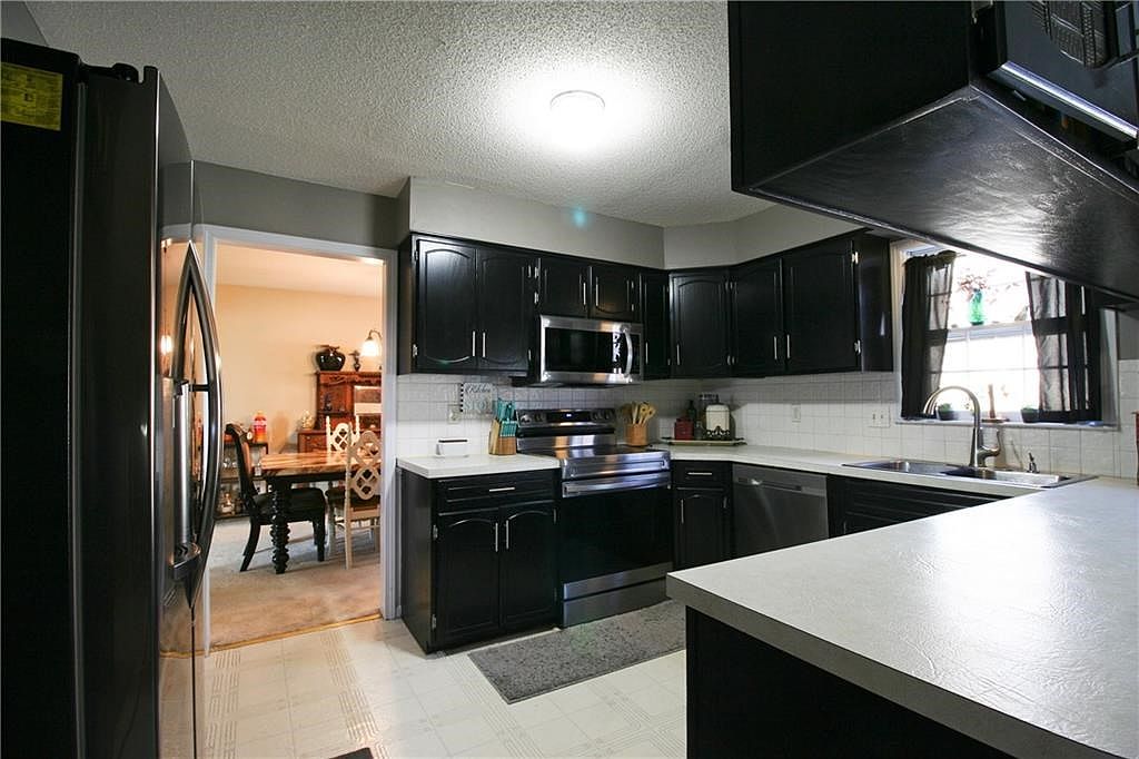 2131 Francis Court — photo 5