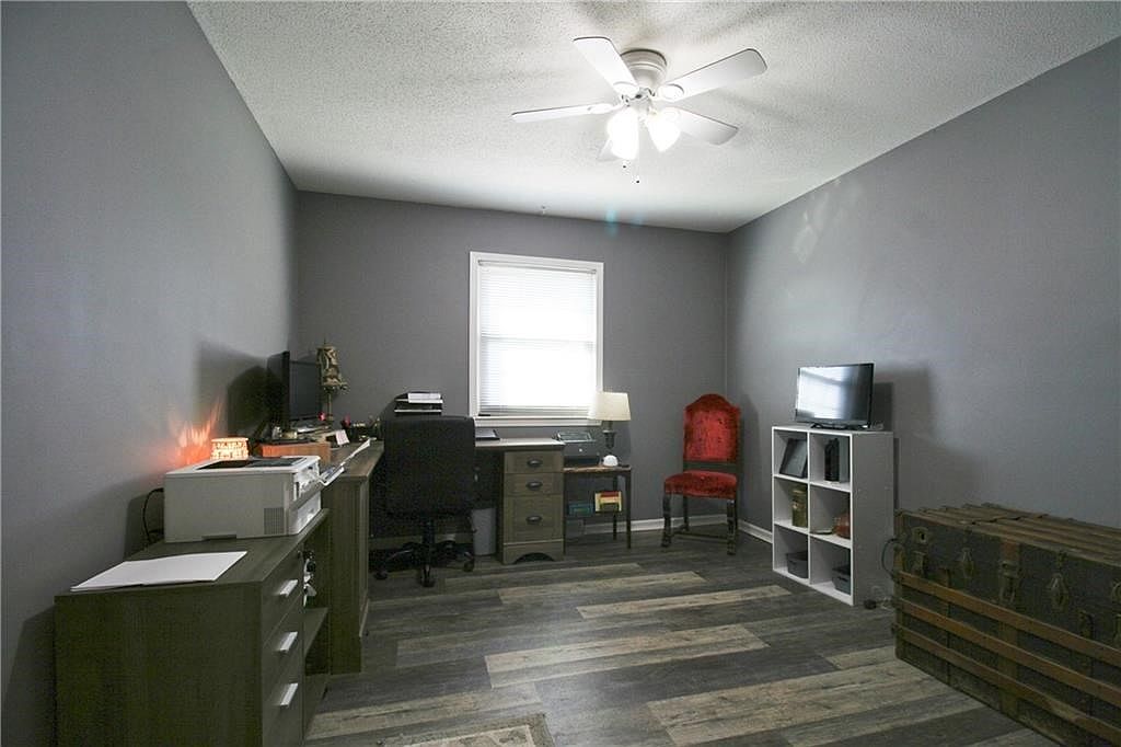 2131 Francis Court — photo 25