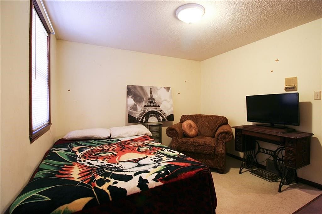 2131 Francis Court — photo 29