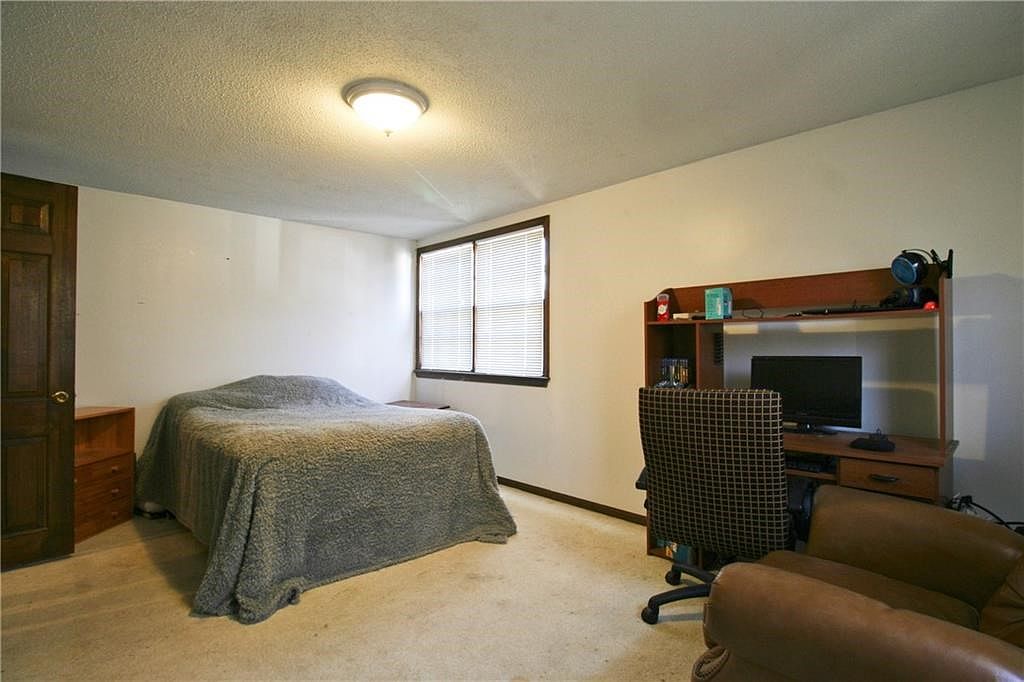 2131 Francis Court — photo 33