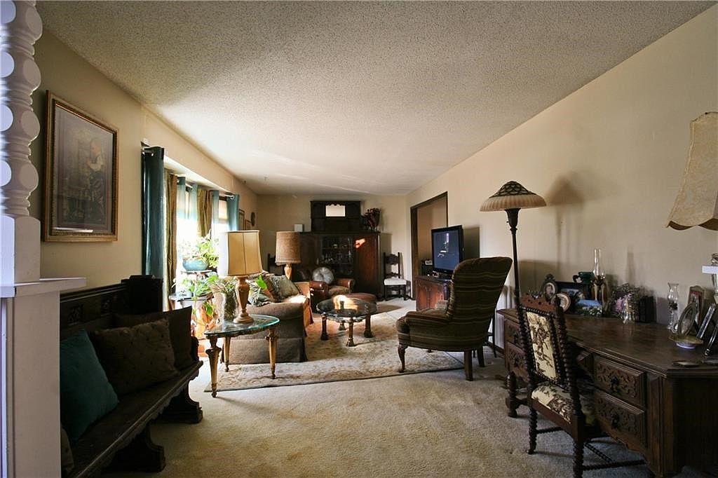 2131 Francis Court — photo 38