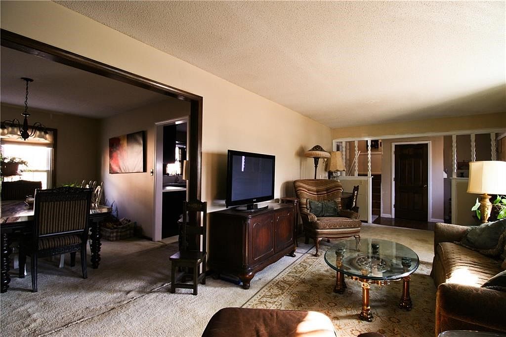 2131 Francis Court — photo 39