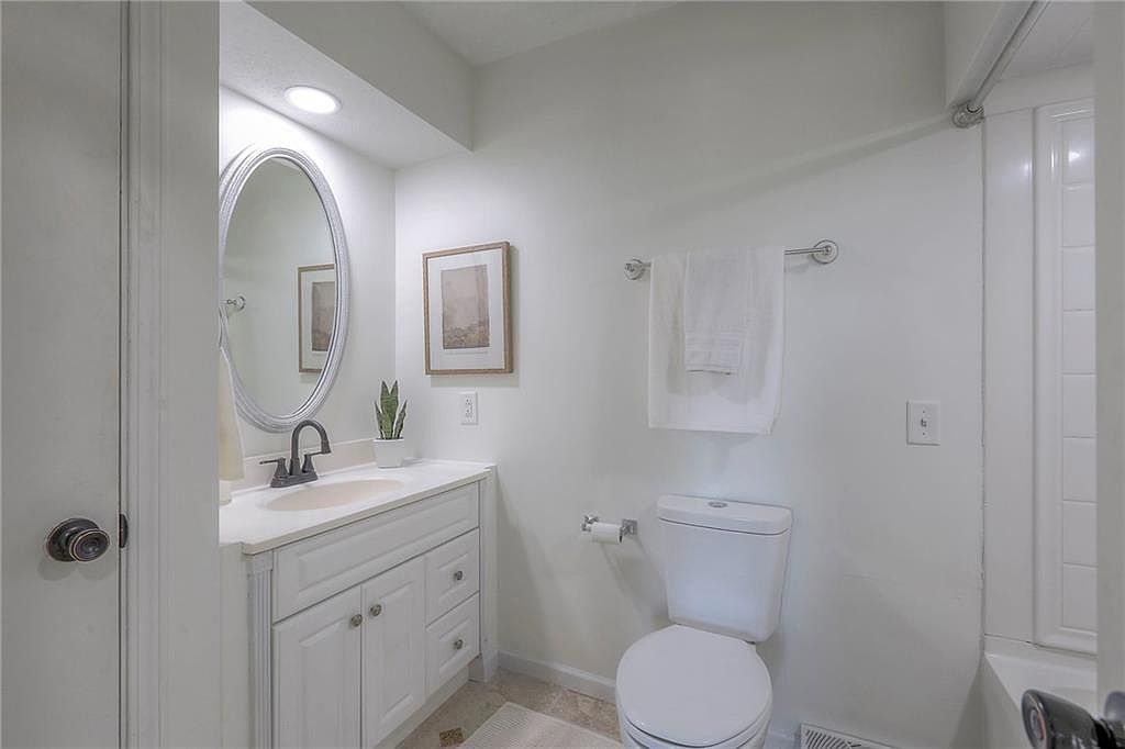 2131 N 115th Street — photo 21