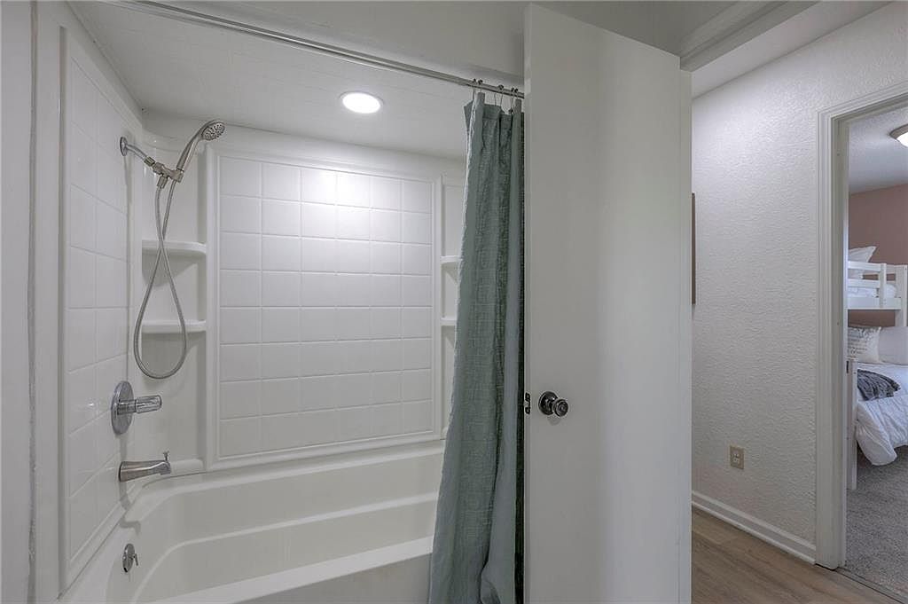 2131 N 115th Street — photo 22