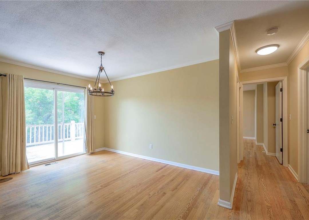 21323 W 71st Street — photo 14