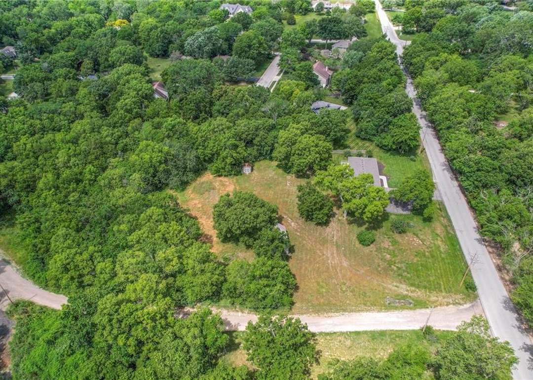 21323 W 71st Street — photo 36