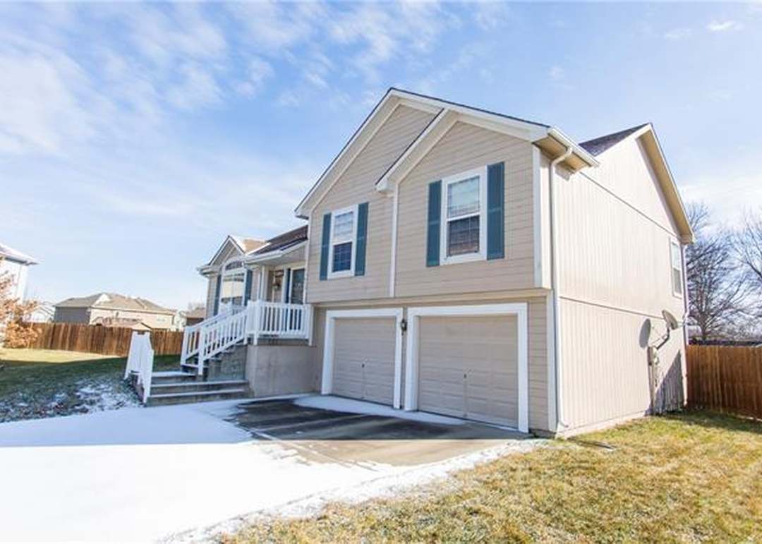 21425 Pin Oak Lane — photo 8
