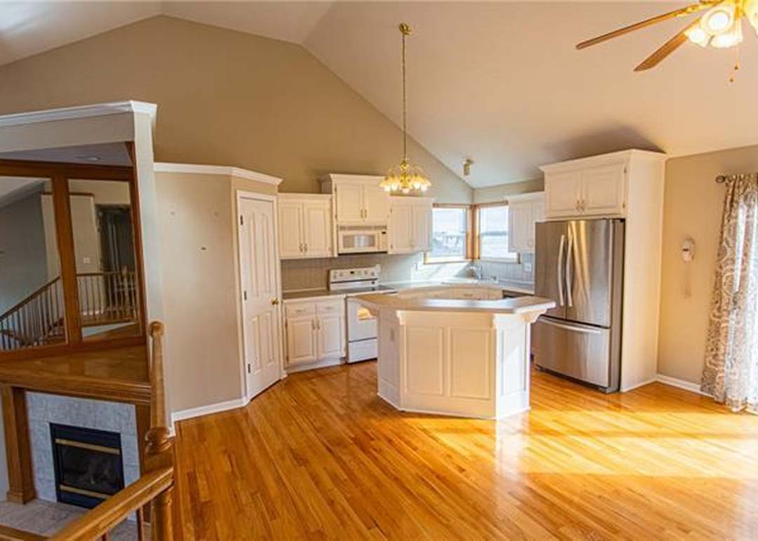 21425 Pin Oak Lane — photo 17