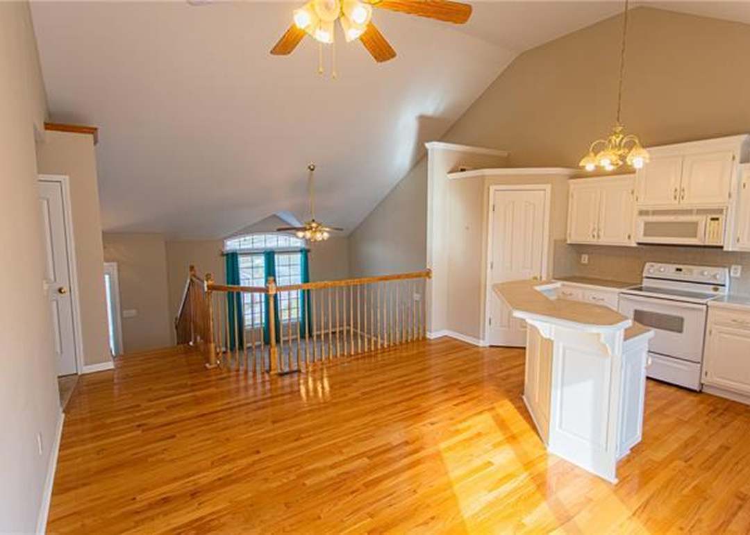 21425 Pin Oak Lane — photo 18