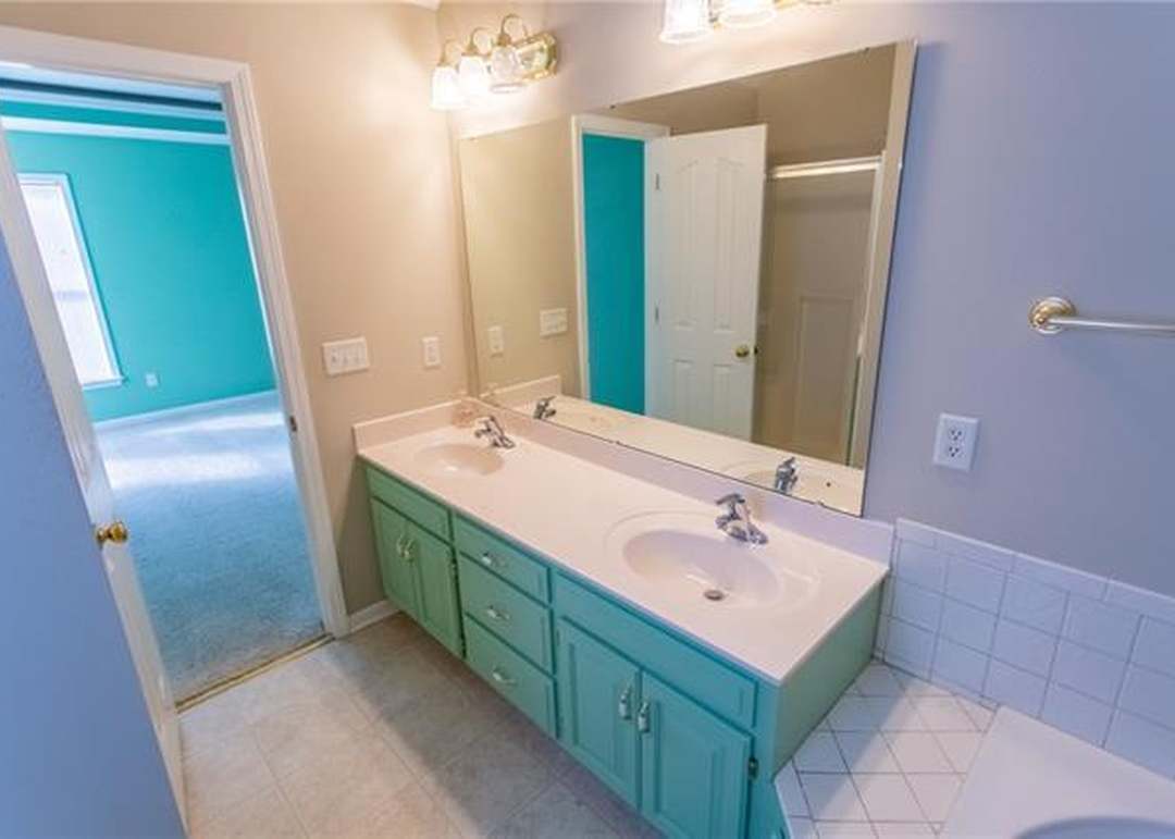 21425 Pin Oak Lane — photo 33
