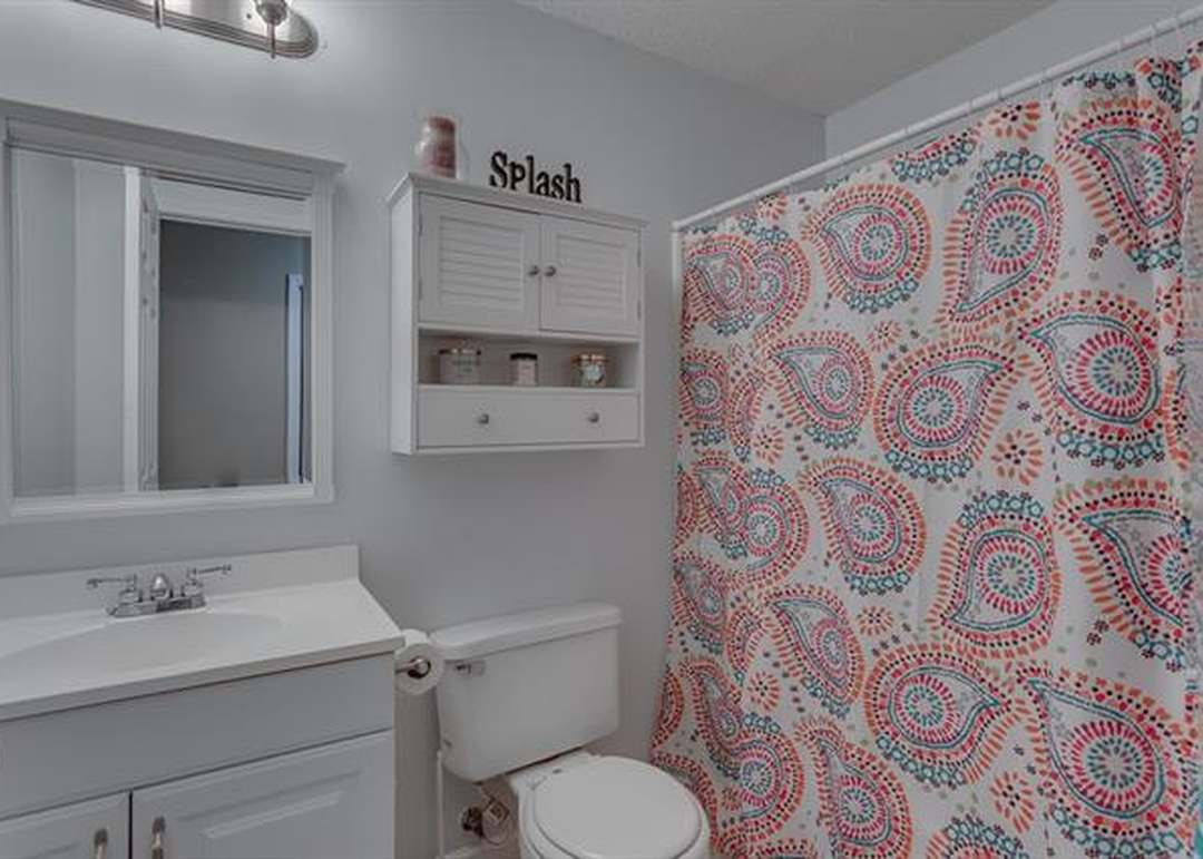 215 Montrose Court — photo 3