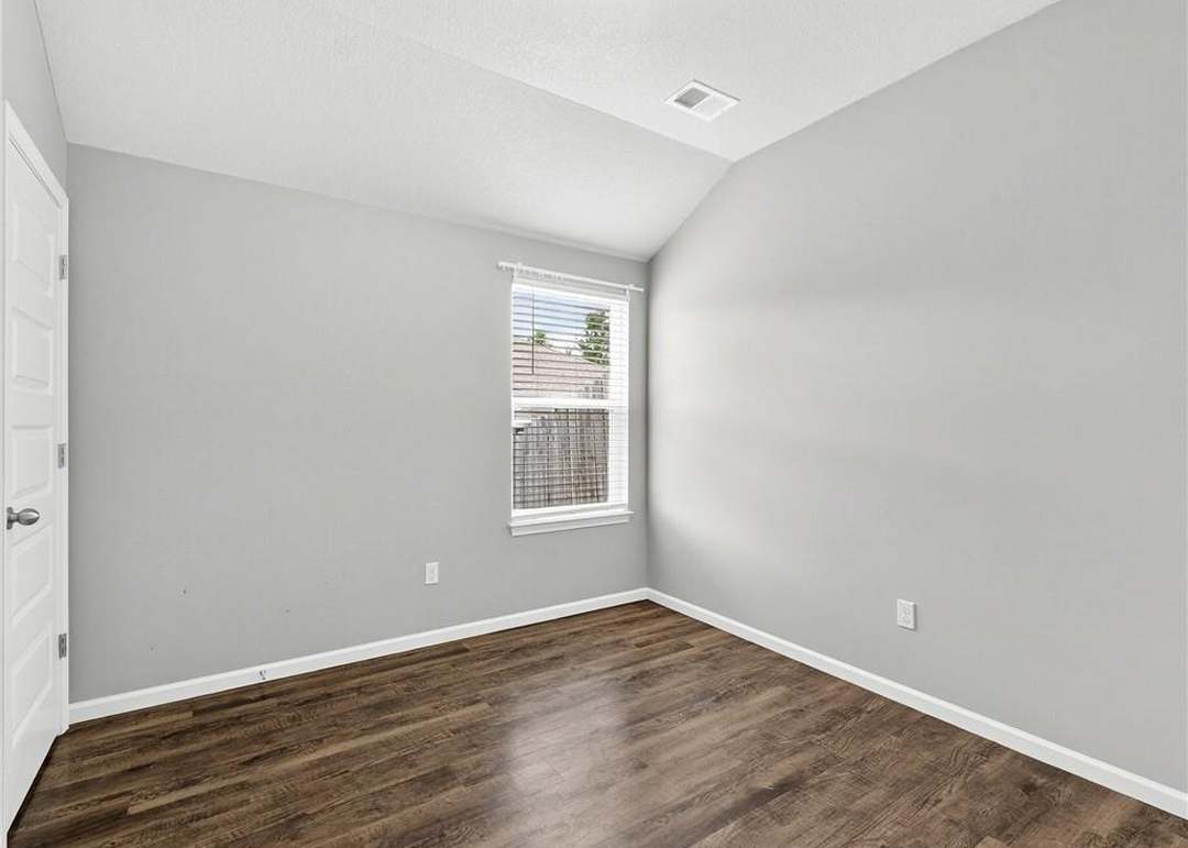 21736 Franklin Street — photo 15