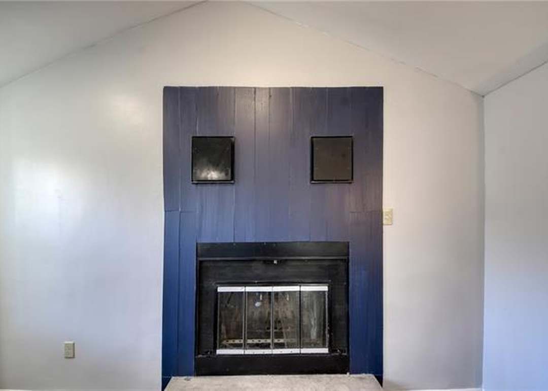 218 W 83rd Terrace — photo 12