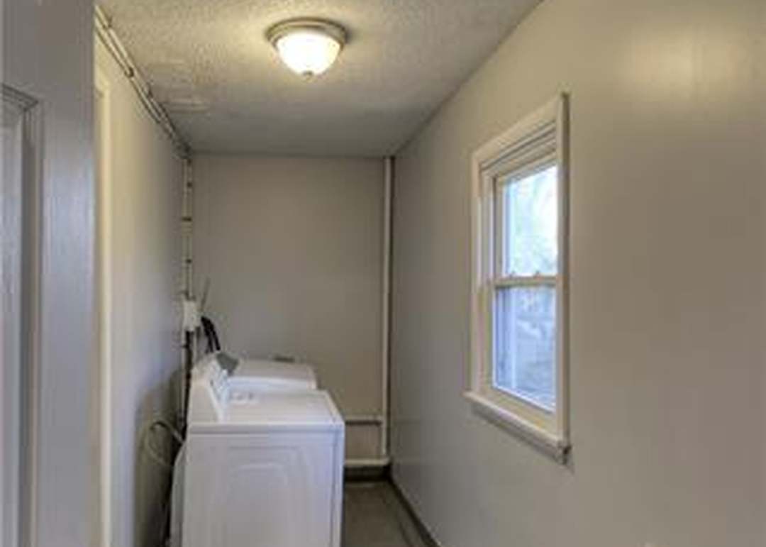 218 W 83rd Terrace — photo 22