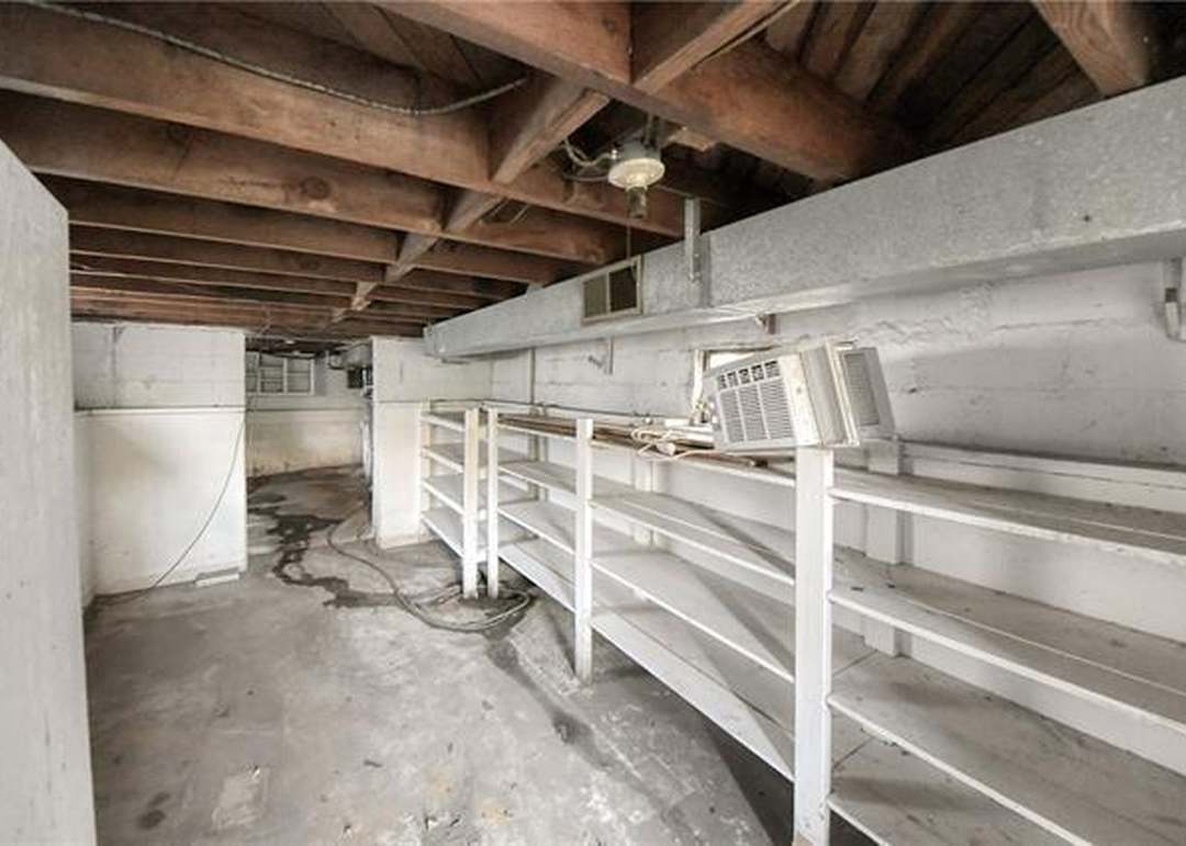 218 W 83rd Terrace — photo 28
