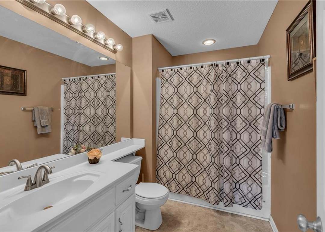 2181 Sierra Drive — photo 3