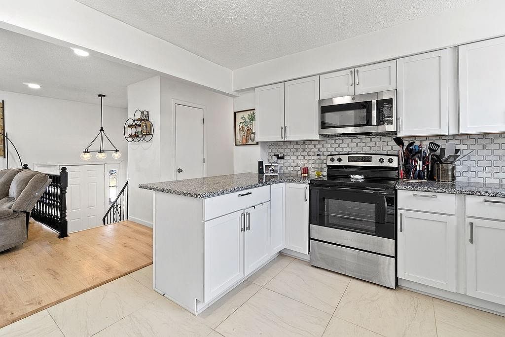 2225 E Taylor Drive — photo 8