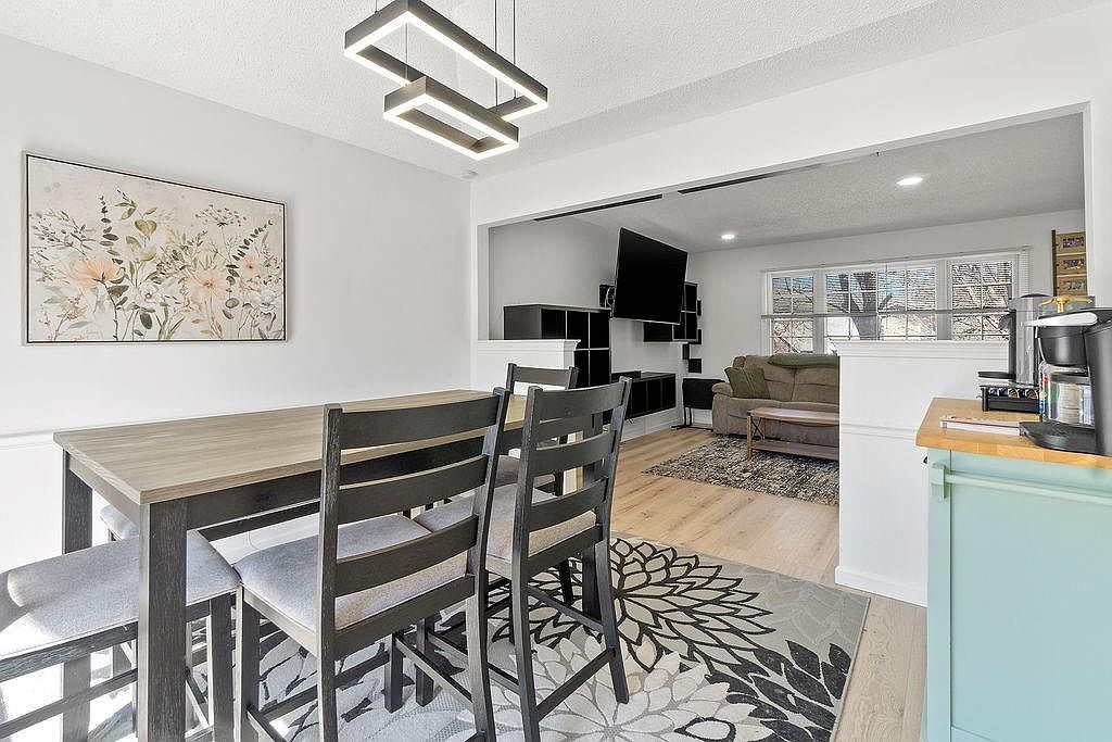2225 E Taylor Drive — photo 12