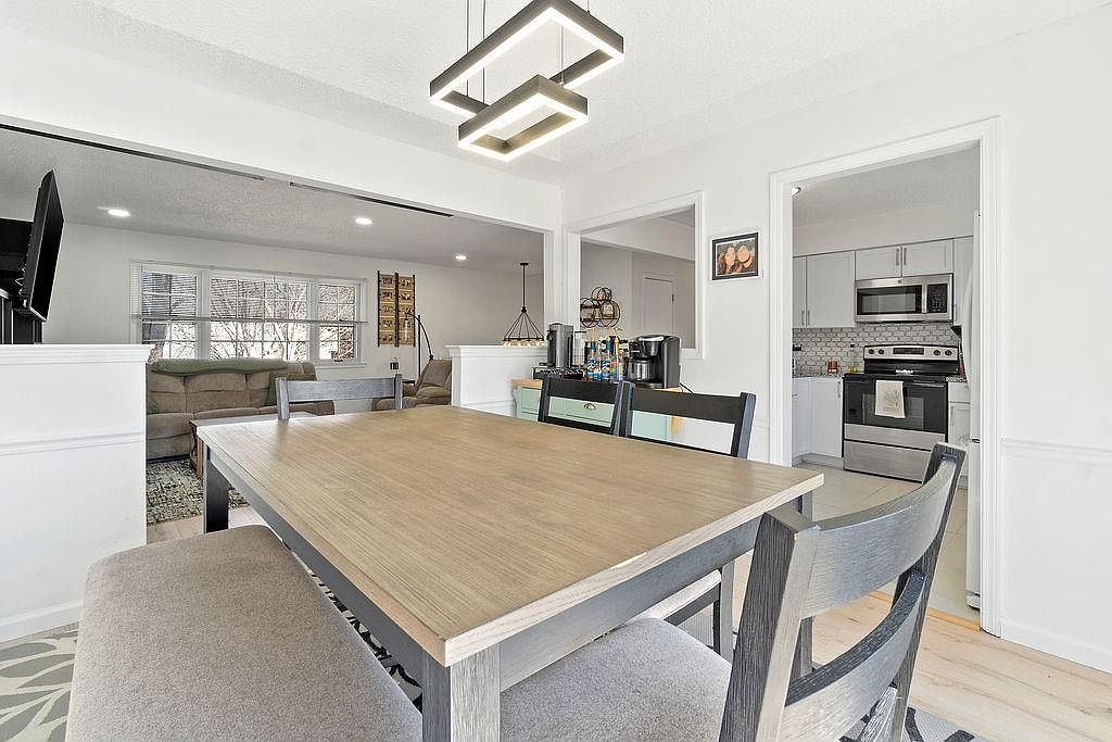2225 E Taylor Drive — photo 13