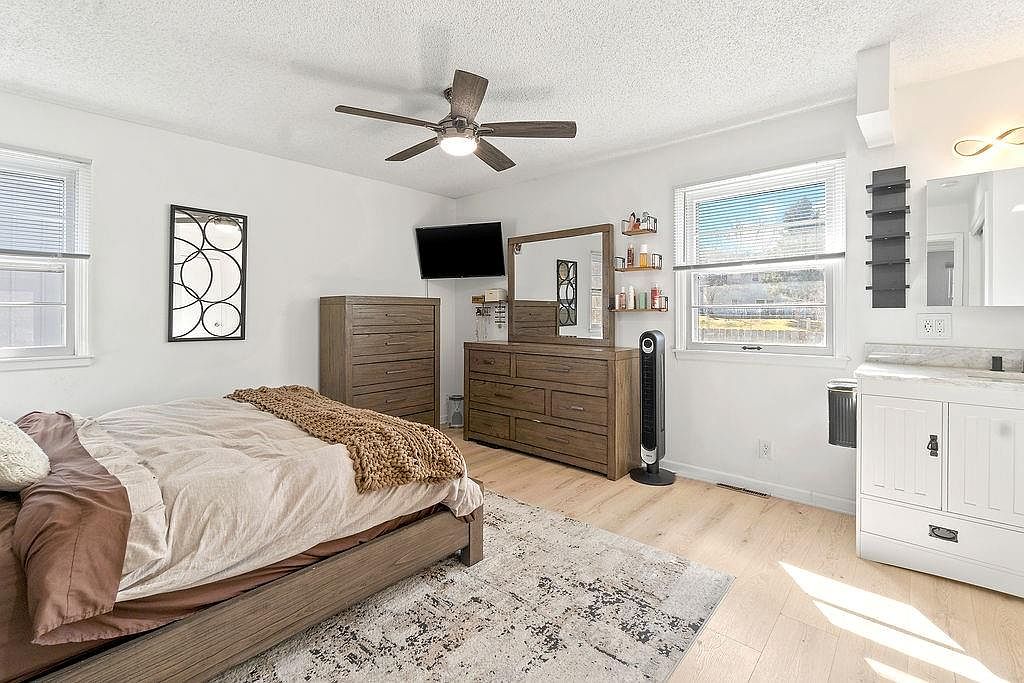 2225 E Taylor Drive — photo 14