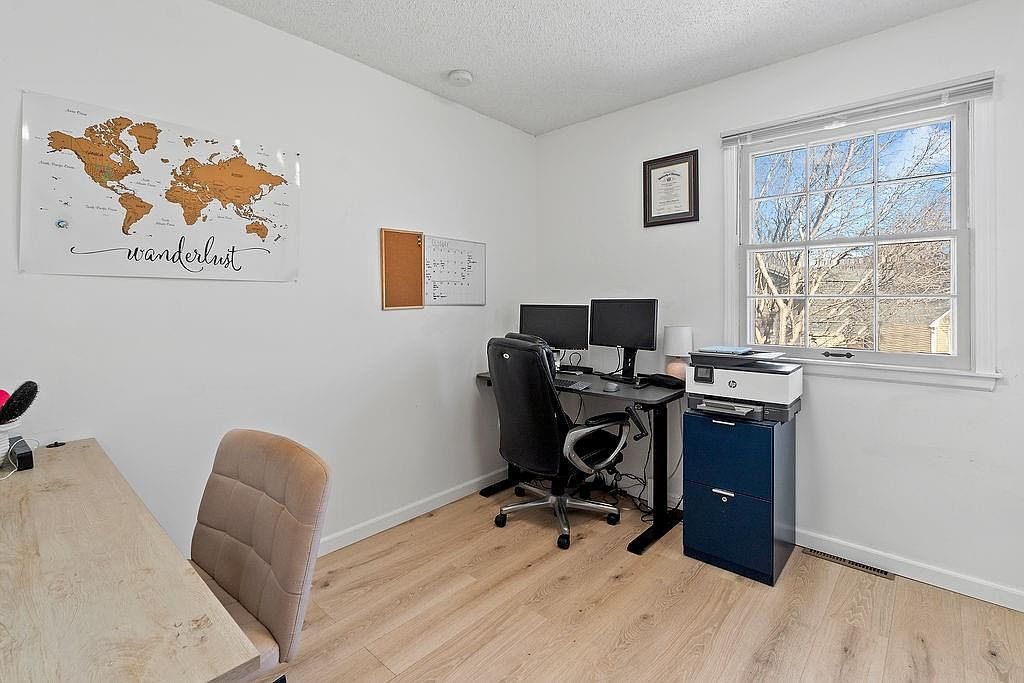 2225 E Taylor Drive — photo 17