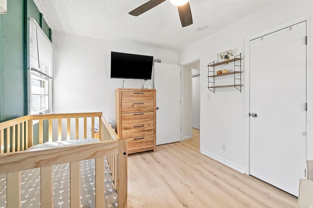 2225 E Taylor Drive — photo 21