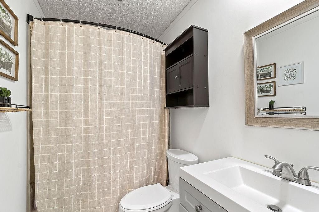 2225 E Taylor Drive — photo 22