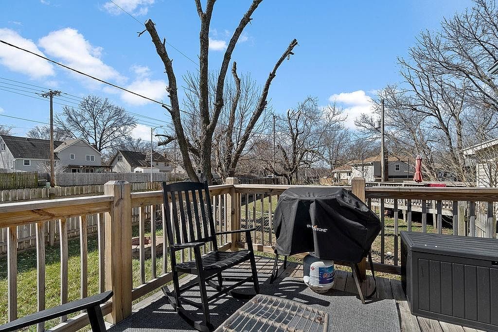 2225 E Taylor Drive — photo 28