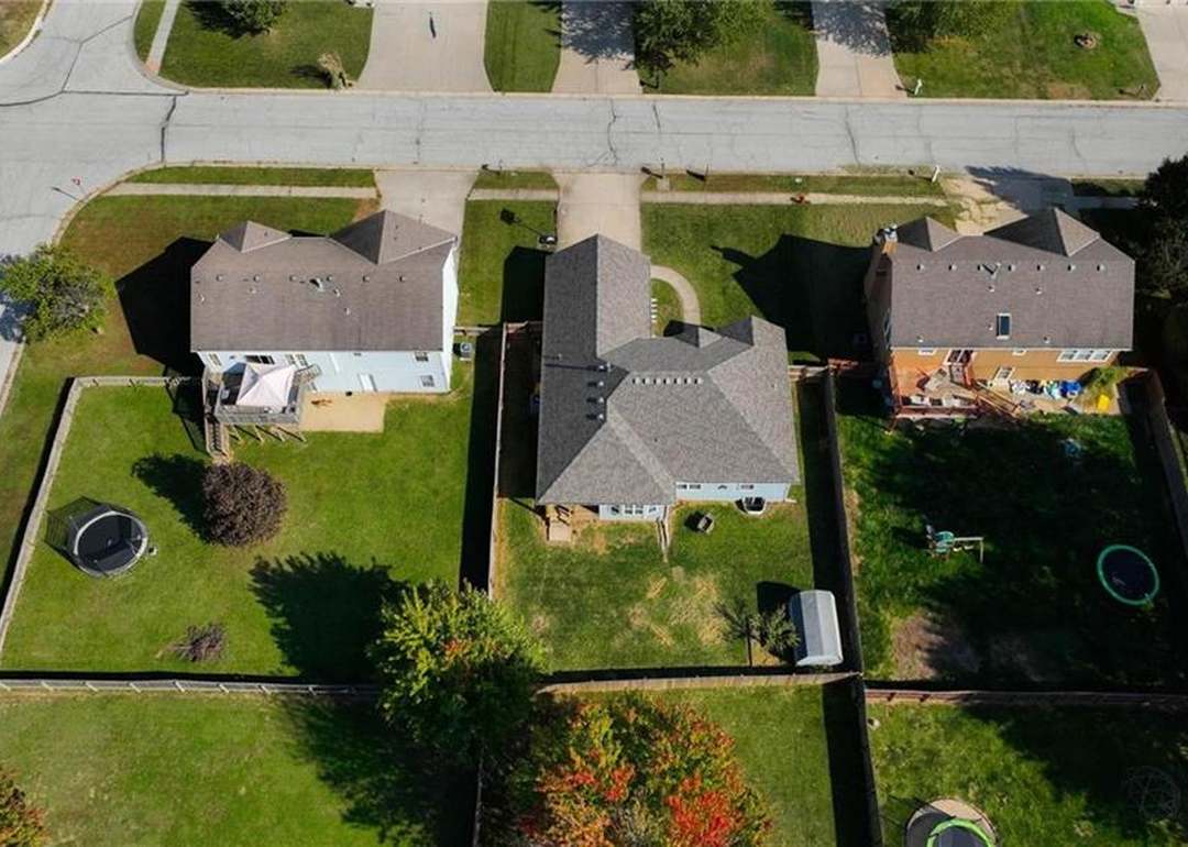 2237 NE Maybrook Drive — photo 11