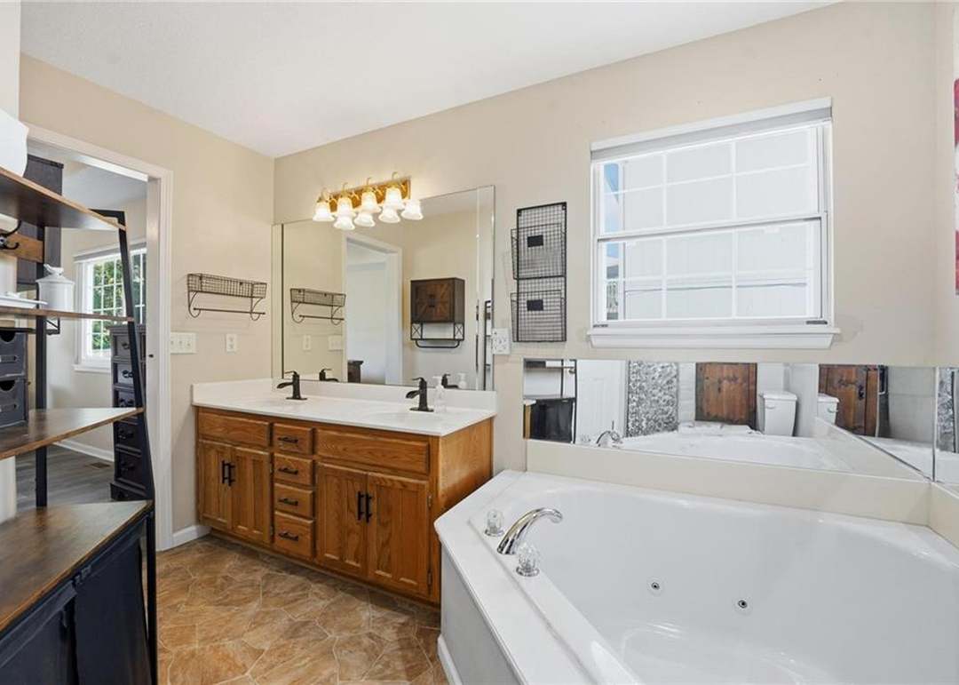 2237 NE Maybrook Drive — photo 21