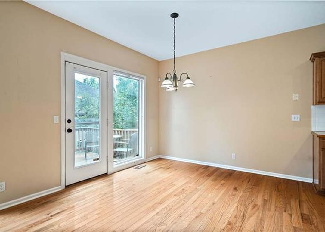 22603 W 73rd Street — photo 2
