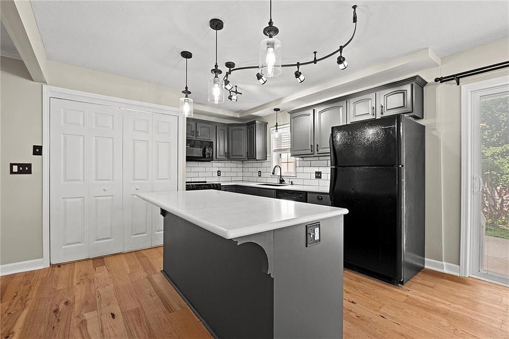 229 Park Avenue — photo 8