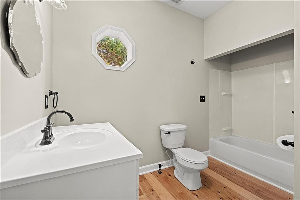 229 Park Avenue — photo 14