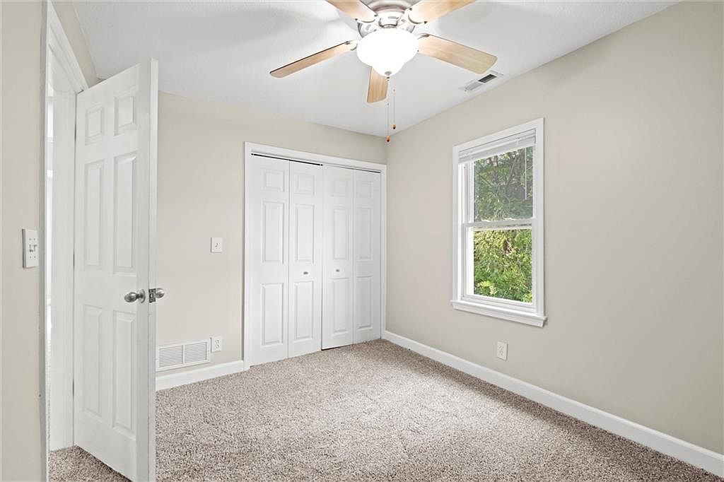 229 Park Avenue — photo 17