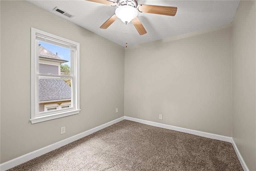 229 Park Avenue — photo 18